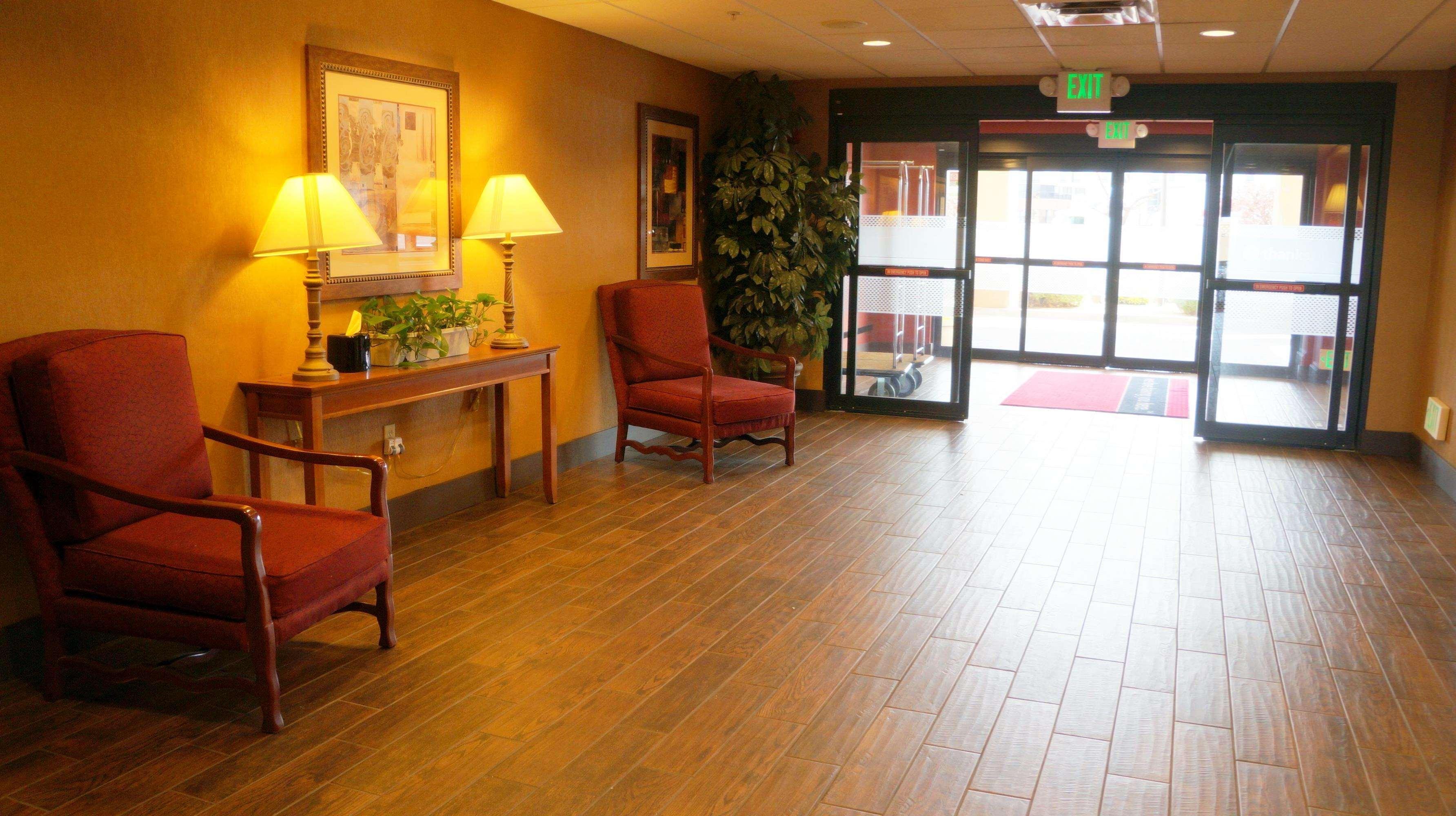 Hampton Inn & Suites Кингман Екстериор снимка