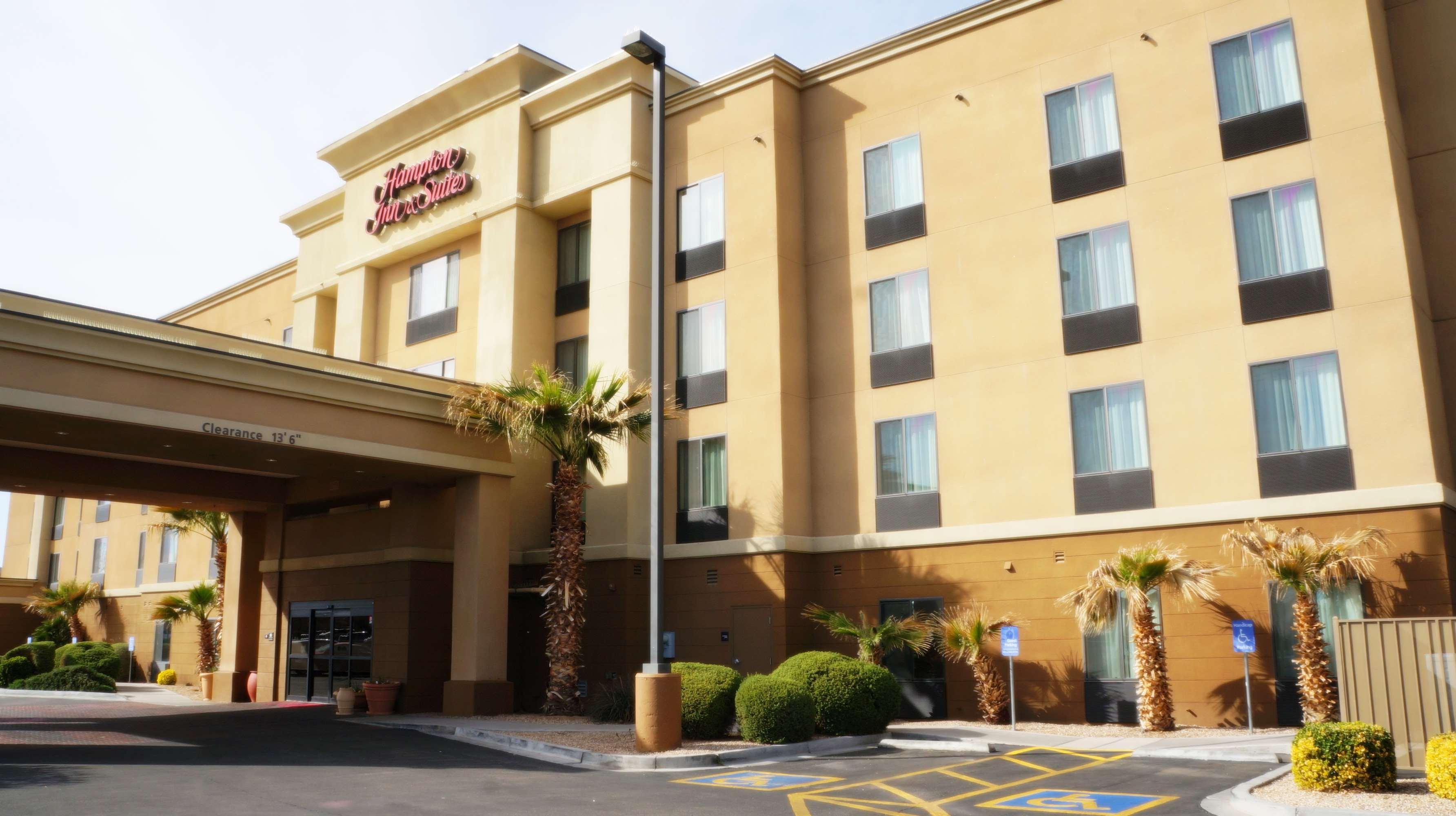 Hampton Inn & Suites Кингман Екстериор снимка